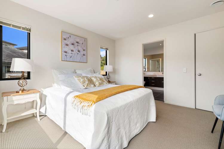 18 Valderama Drive Flat Bush_8