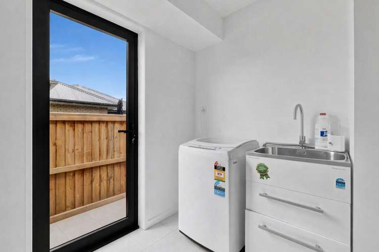 16 Akau Place Bromley_11