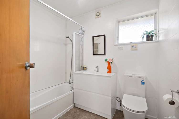 3/2 Olsen Avenue_5