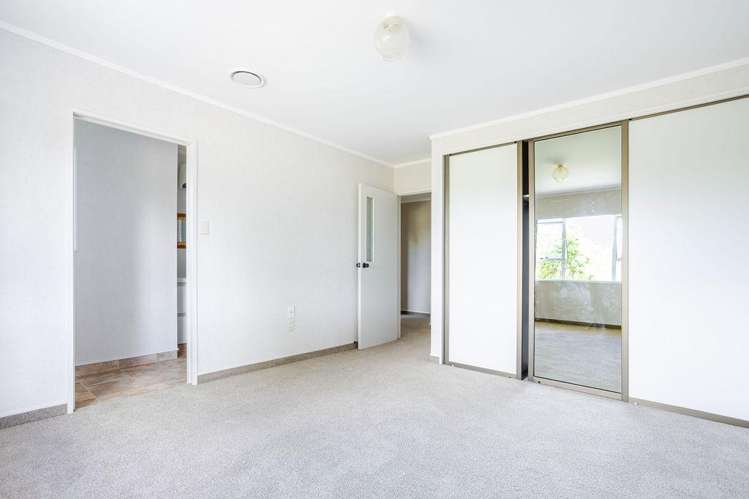 208 Adelaide Road Dannevirke_17