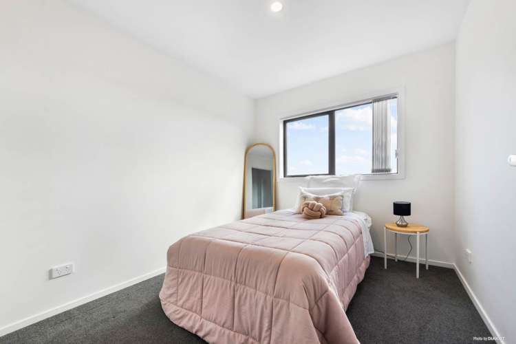 52B Arrowsmith Drive Flat Bush_13