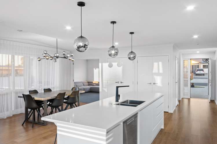 15 Catherine Mclean Road Pukekohe_5