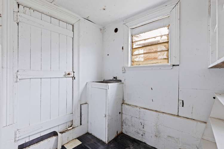 69 Domett Street Waitara_16