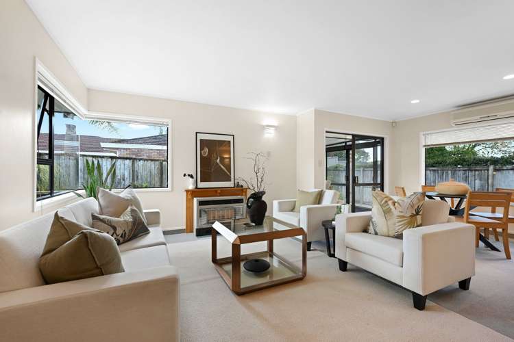 738a River Road Chartwell_5