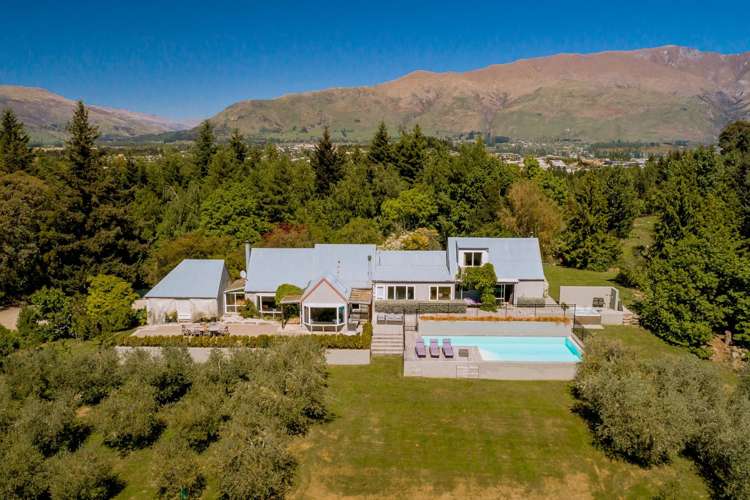 504 Aubrey Road Wanaka_17