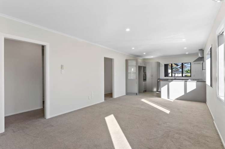 196 Robertson Road Mangere East_6
