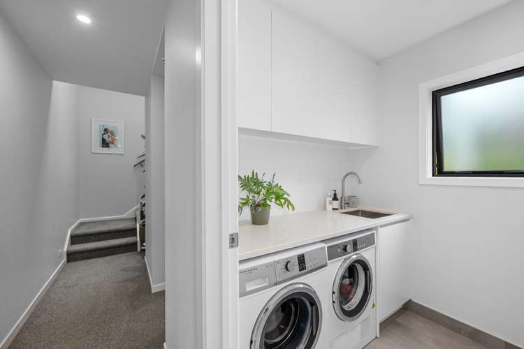 25 Mayfair Crescent Mairangi Bay_15