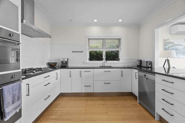 11 Tirinui Crest Road Otumoetai_2