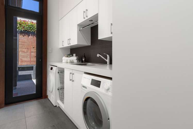 2 Caldera Close Pyes Pa_25