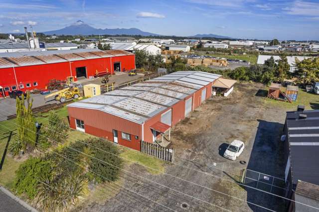 Well Positioned Workshop with Yard