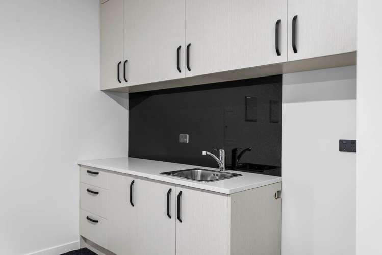 14 Leebank Crescent Riverhead_19