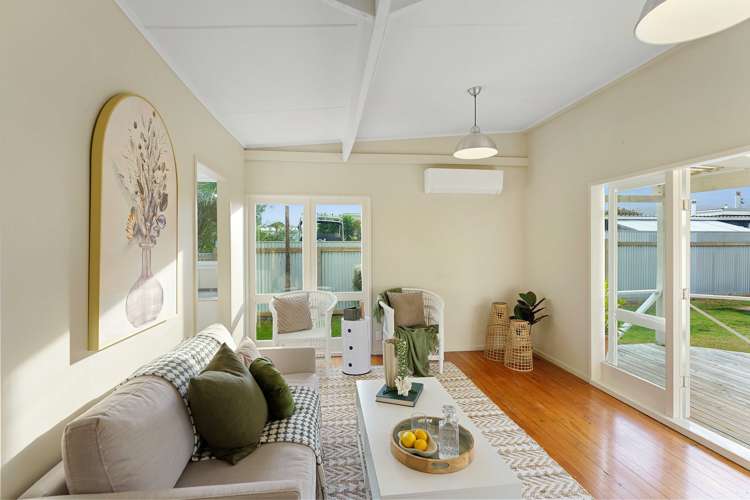 55 Ngapaki Street Waikanae Beach_3