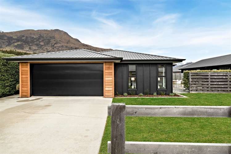 6 Violet Way Lower Shotover_24