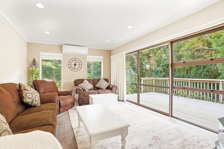 221 Point View Drive East Tamaki Heights_11