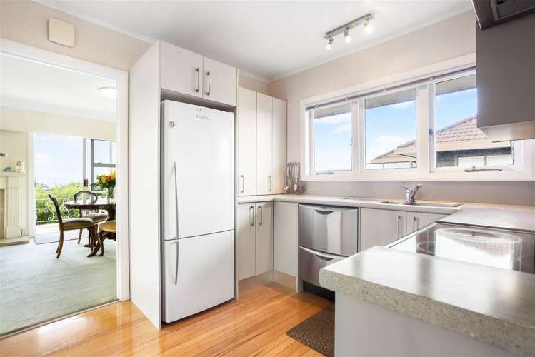 53 Uxbridge Road Mellons Bay_11