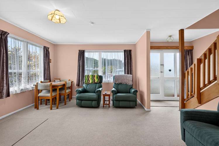 1 Kumeroa Grove Wainuiomata_3
