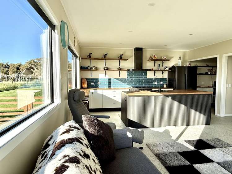 9 Surrey Street Orepuki_15