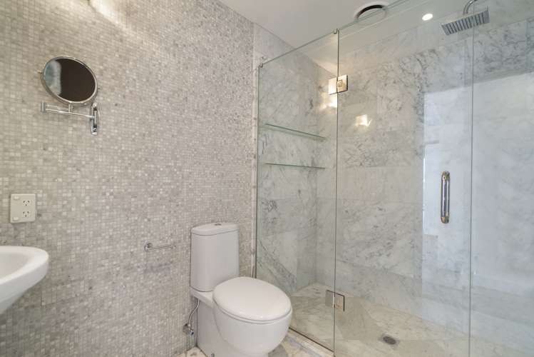 11a/2 Saint Martins Lane Grafton_11