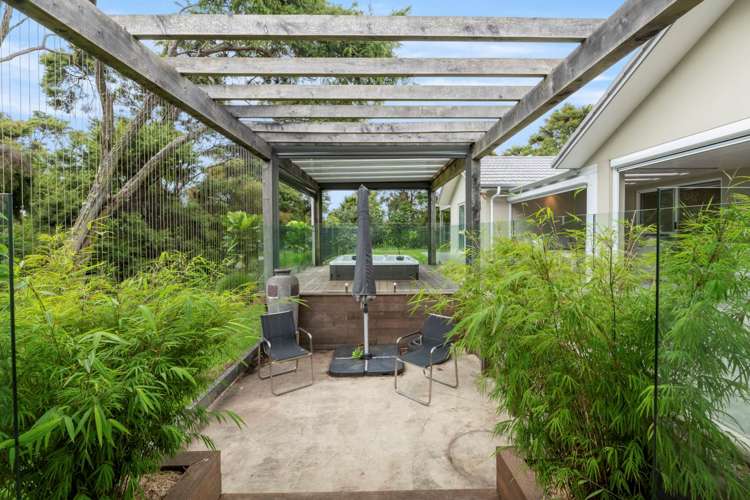 105 Whangaparaoa Road Red Beach_11