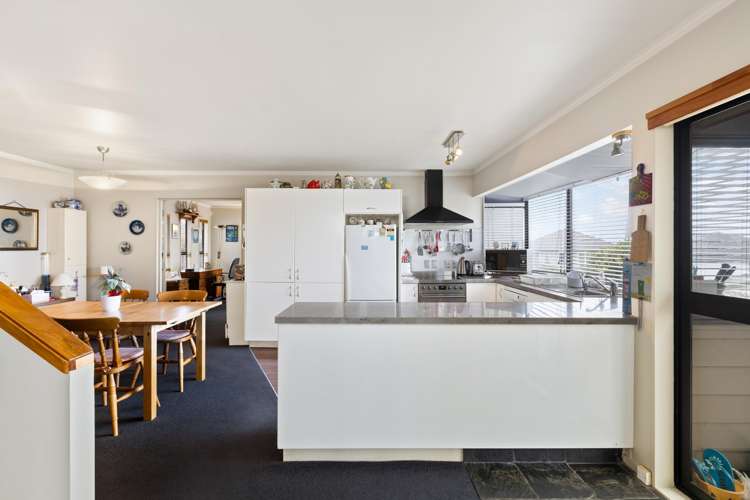 53 Alec Craig Way Gulf Harbour_9