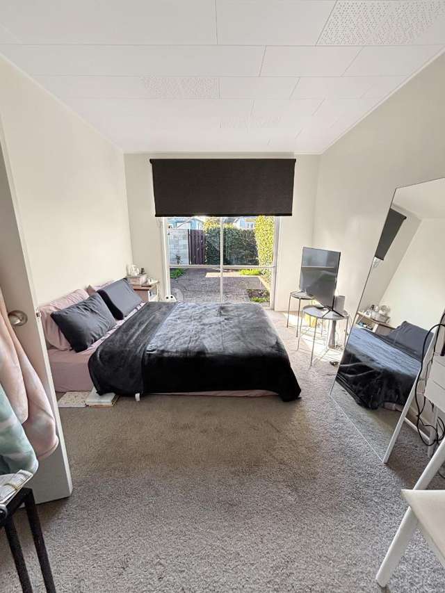 2/518 Fitzroy Avenue 10482_3