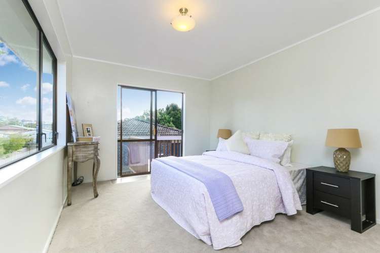 2/127 Moore Street Howick_10