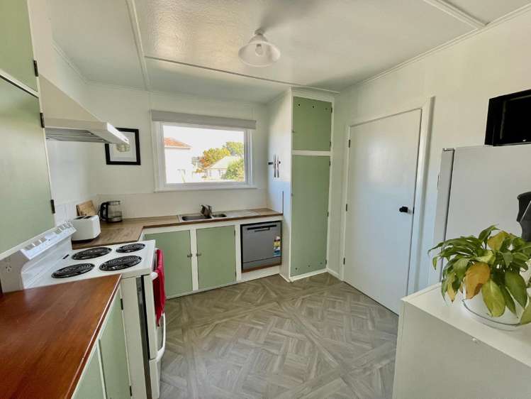 59 Hewer Cresent 1315_4