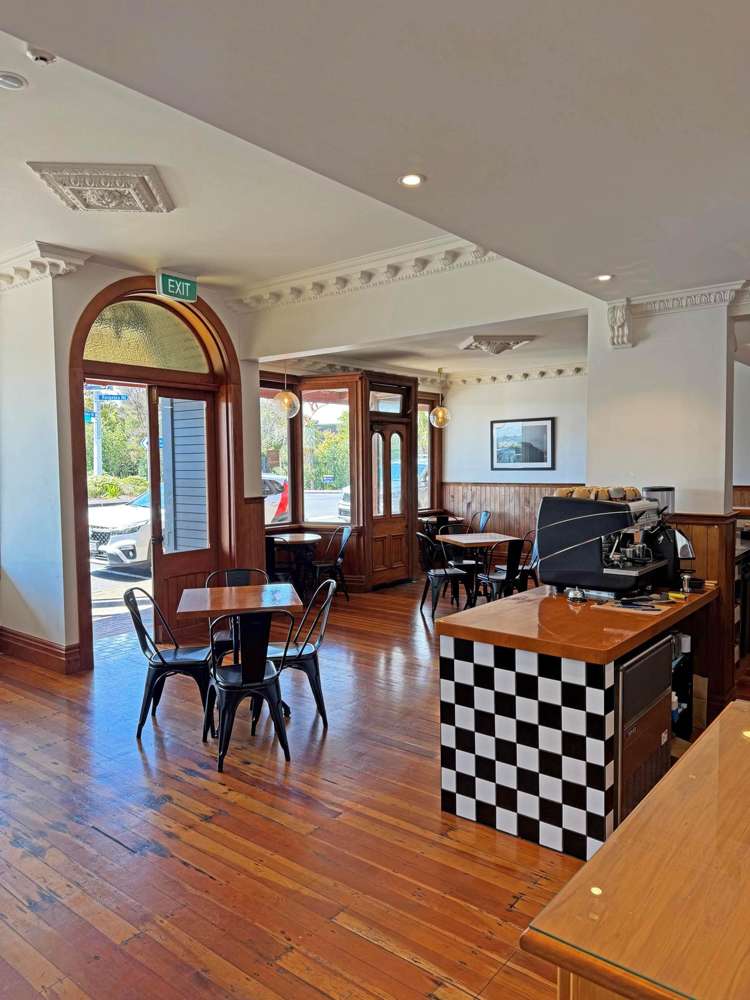 6 Birkdale Road Birkdale_15