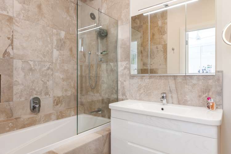 49 Discovery Drive Gulf Harbour_24