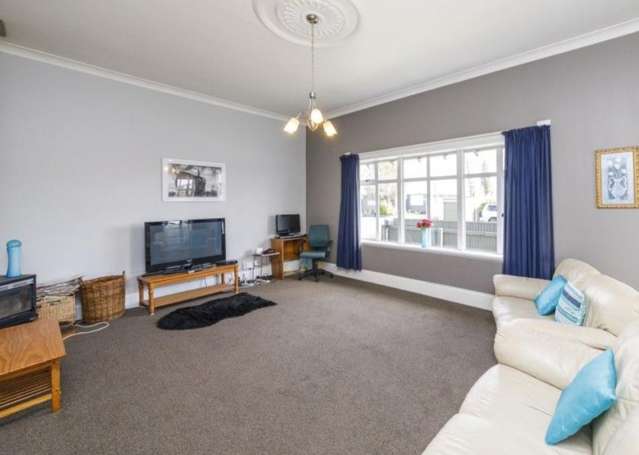 1 Ngaio Street West End_3