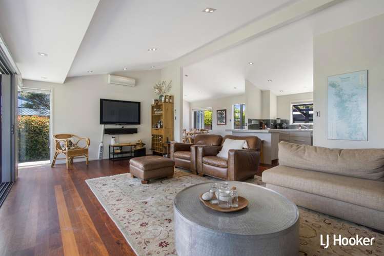 13 Waione Avenue Athenree_6