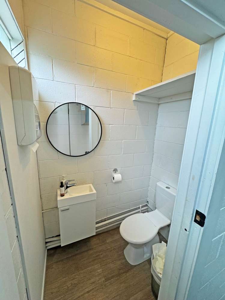 Unit B/358 Beach Road Mairangi Bay_8