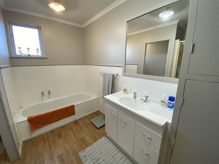 2 Seddon Street Temuka_12