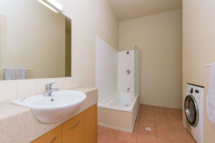 14/220 Thorndon Quay Pipitea_11