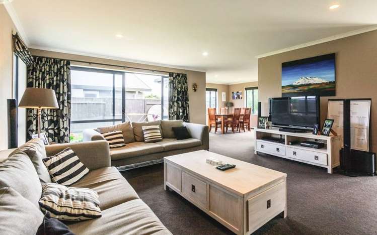 9 Angelina Way Kelvin Grove_4