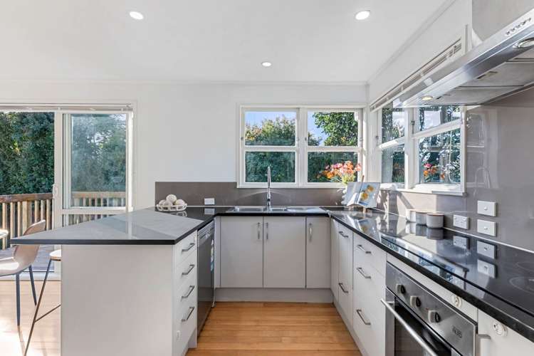 32 Bodi Place Te Atatu South_5