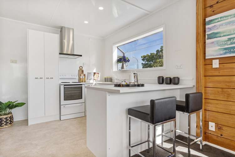 1a Wing Crescent Papakura_4