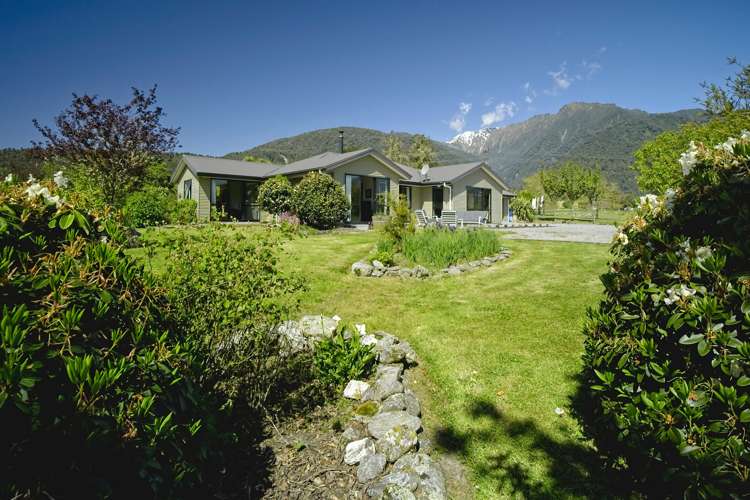 6 Totara Lane Franz Josef Glacier_0