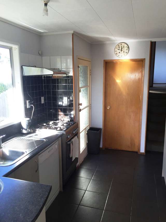 32 Pokapu Street Titirangi_3