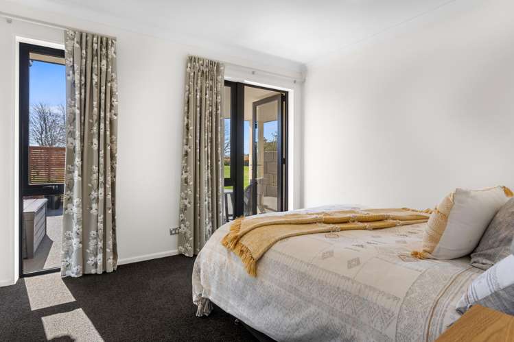 2 Leyland Crescent Swannanoa_17