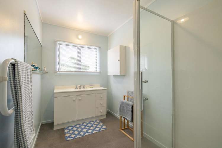 33 Whakarite Road Ostend_10