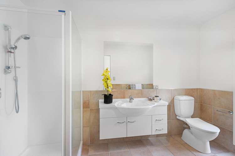 153 Regent'S Park Drive Casebrook_12