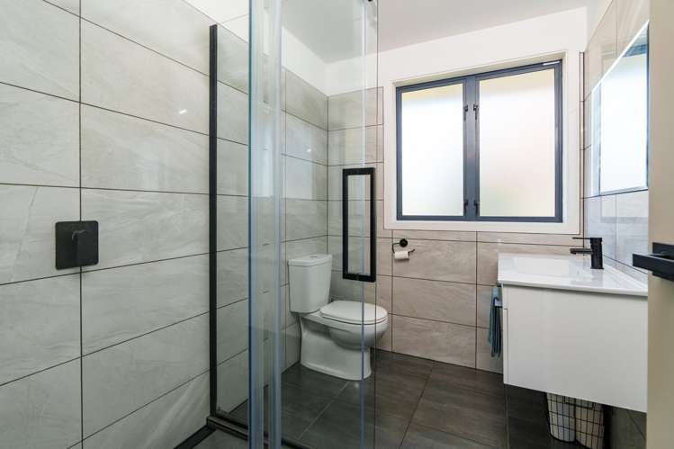 32 Carlyle Road Mosgiel_13