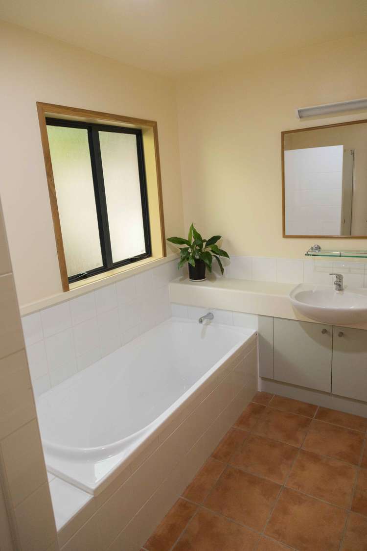 84 Volga Street Island Bay_14