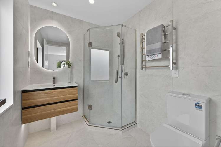 55B and 55C Tawa Road One Tree Hill_15