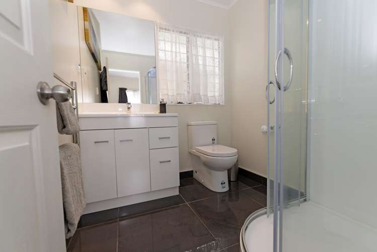 27 Milan Drive Glen Eden_17