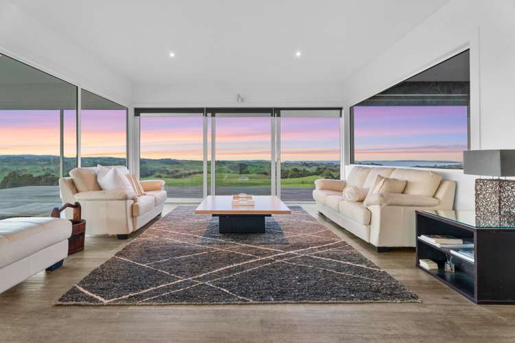 215 J Renall Road Pollok_2