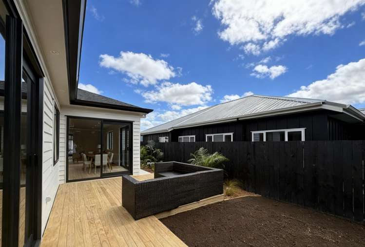 29 Tukutata Crescent Milldale_19