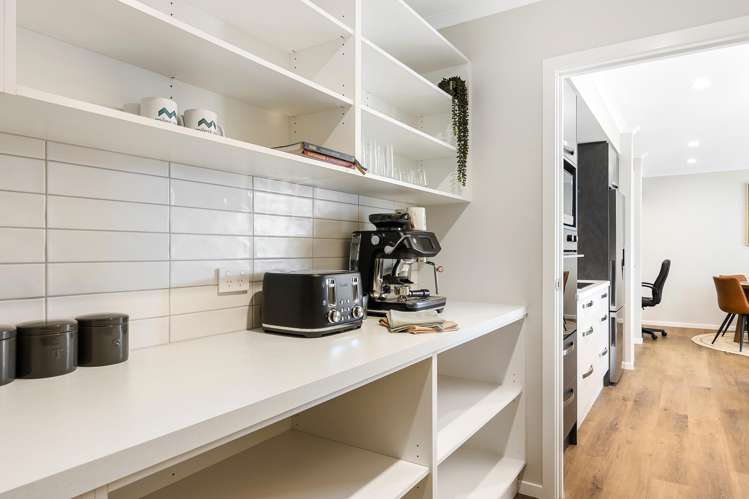 8 Strowan Avenue Elgin_16