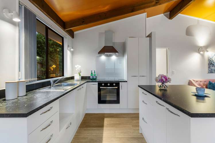 2/121 Matipo Road Te Atatu Peninsula_12